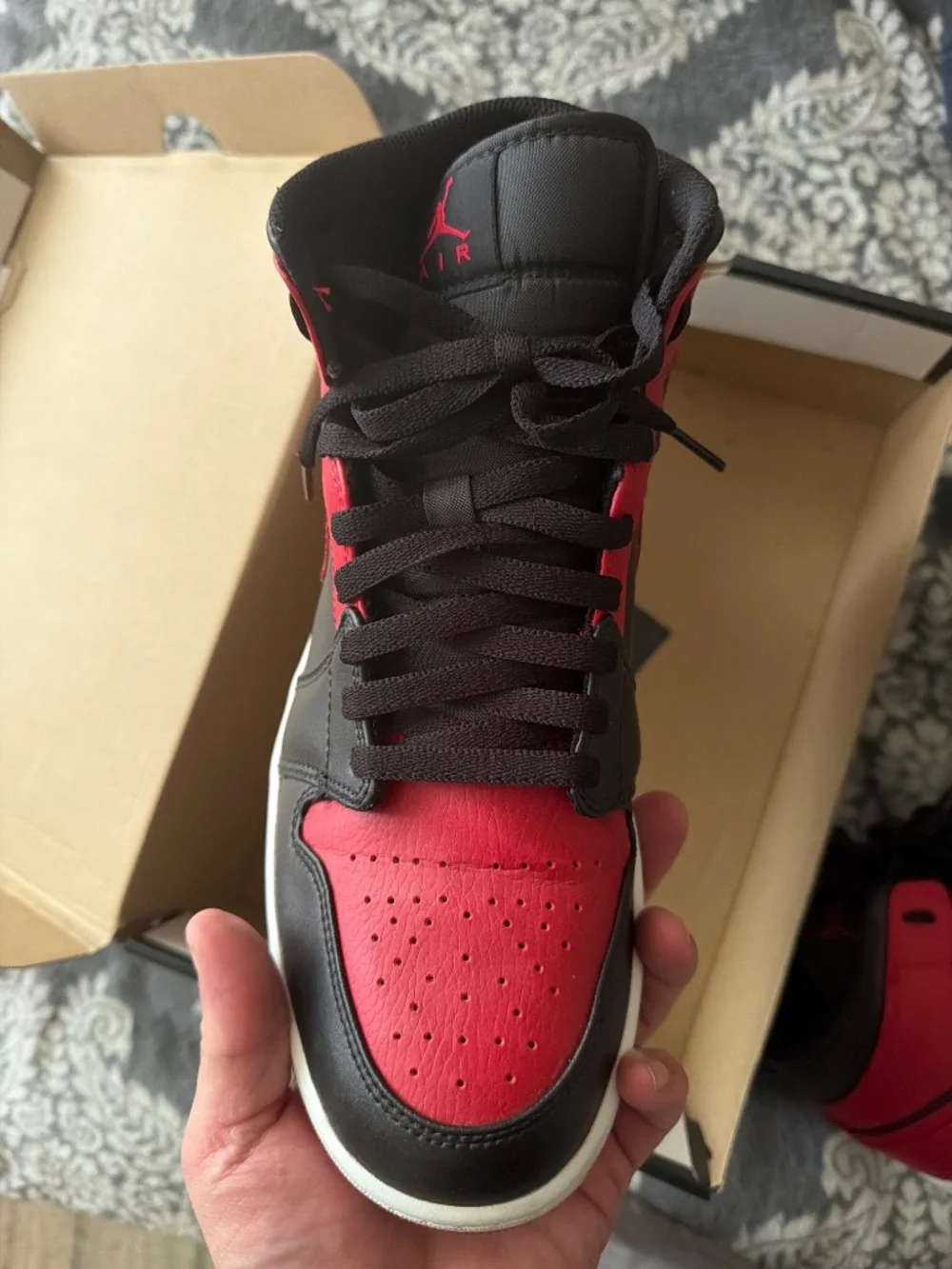 10.5 Jordan 1 Mid